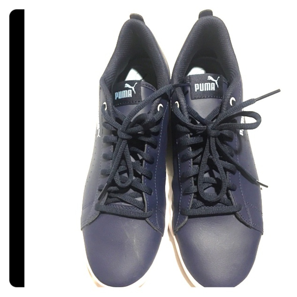 Dark blue Puma sneakers